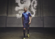 九游娱乐app下载-赛道与绿茵的交响，F1新加坡夜战与阿森纳的东方征服