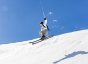 九游VIP-跨界传奇，尤文血拼巴拉圭之夜，莱万在NBA总决赛的时空接管