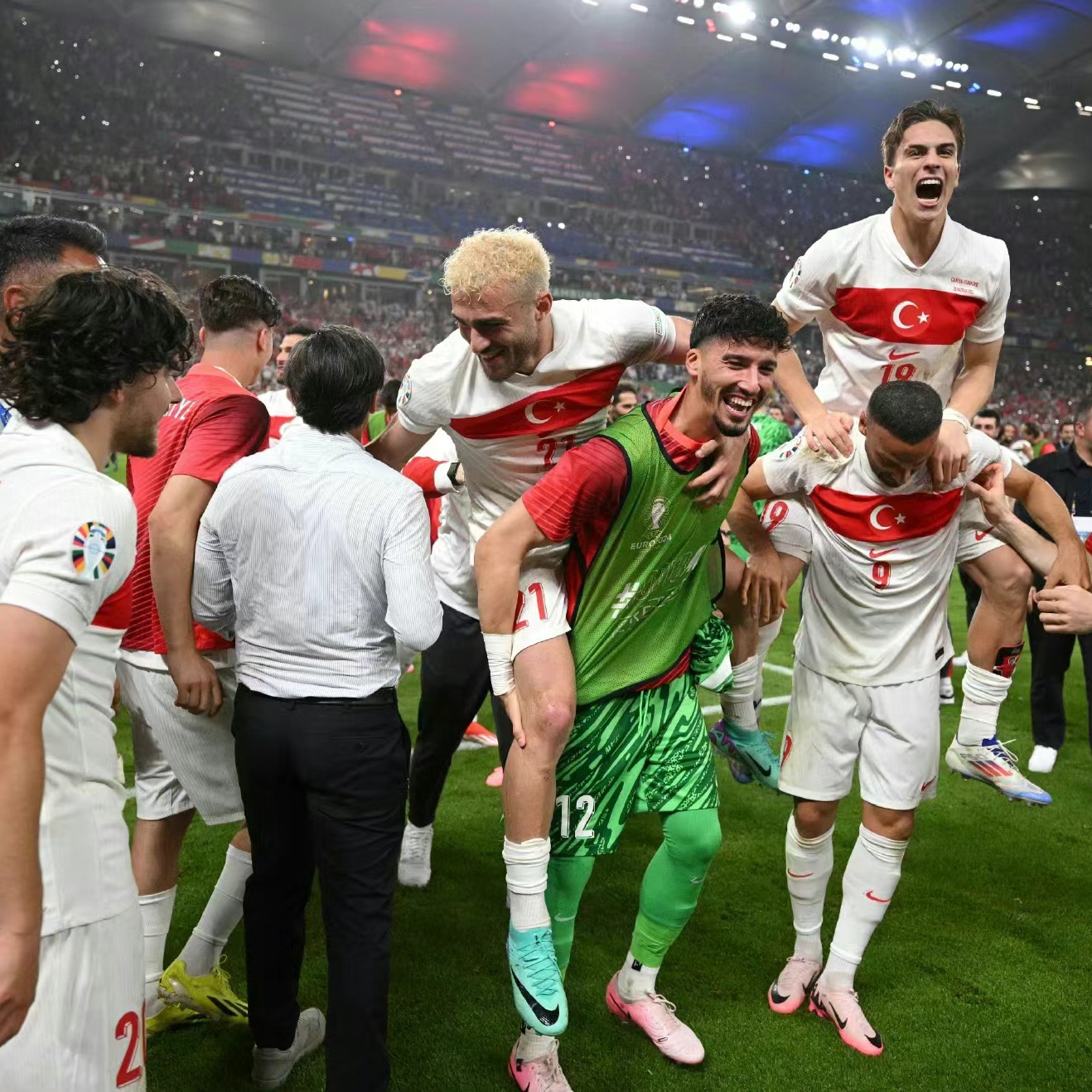 关于欧预赛:团队协作获胜，战胜实力悬殊对手获得喝彩！的信息